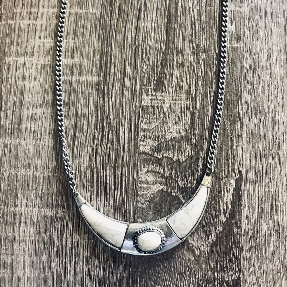 Statement necklace